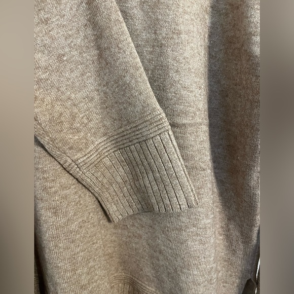 Westbound woman’s size 2X sweater with flap collar and buttons Camel color - Picture 4 of 6